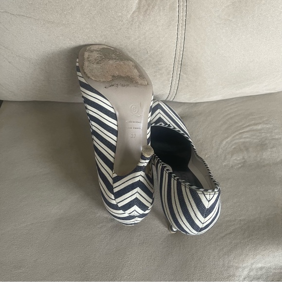 Alexander McQueen Striped Pumps – EU 37 - Picture 9 of 13
